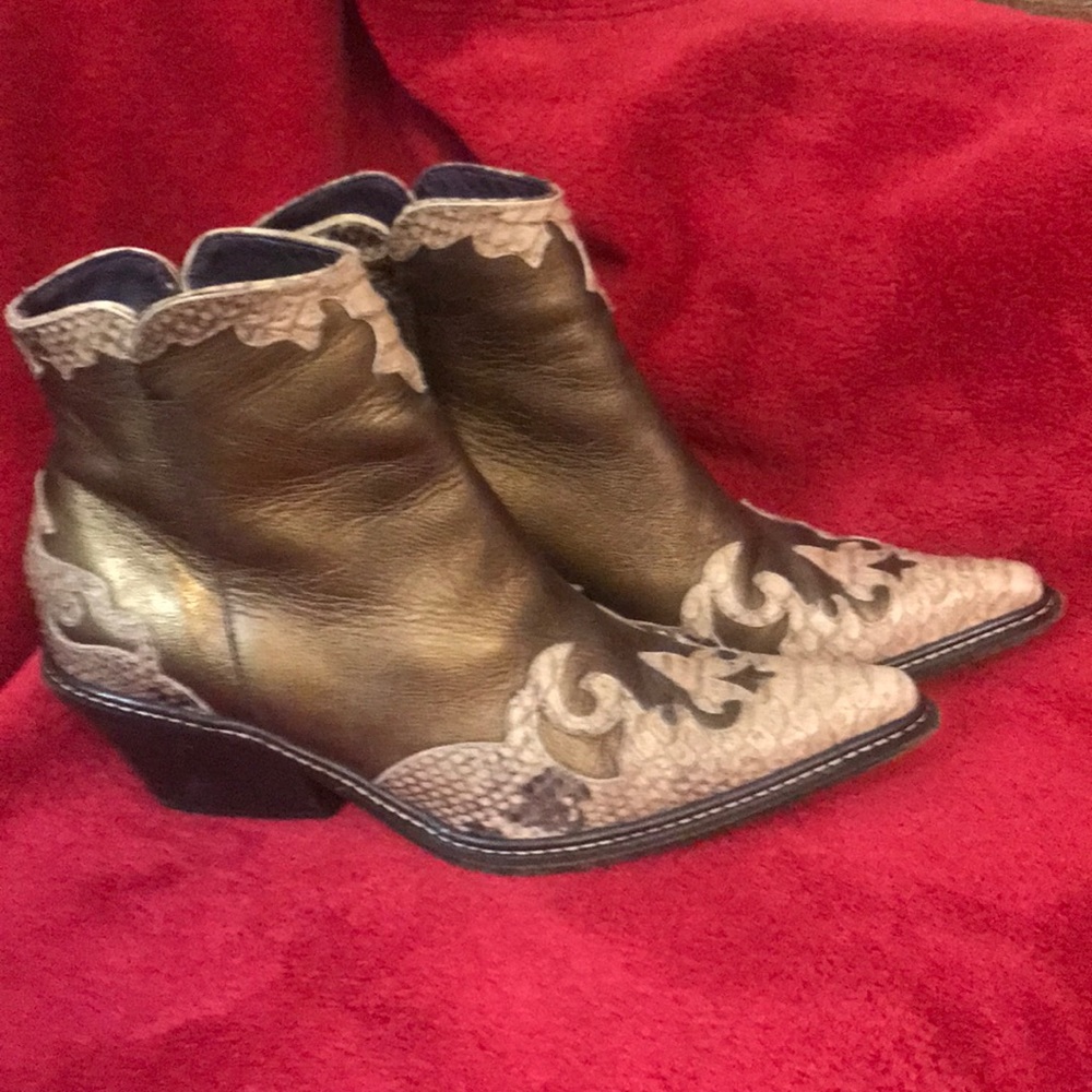 Donald J. Pliner Booties